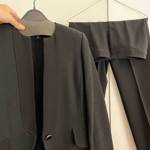 Saint John Caviar Collection Pant Suit